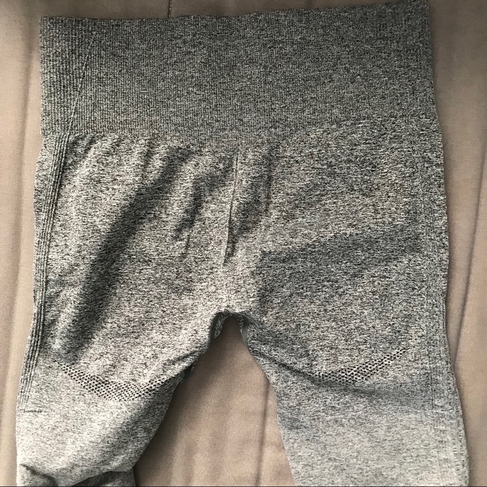 Gymshark ombre seamless leggings grey gray EUC - Picture 5 of 6